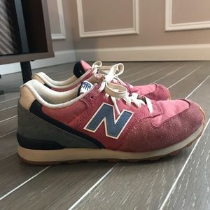 New Balance 696 Sneakers